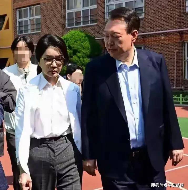 位女人个个有颜又有才他算是赢麻了！不朽情缘平台网站细数李在明身边的3(图6)
